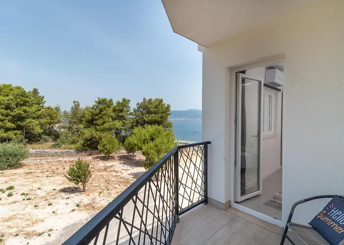 Adria Beach House - Lavendar