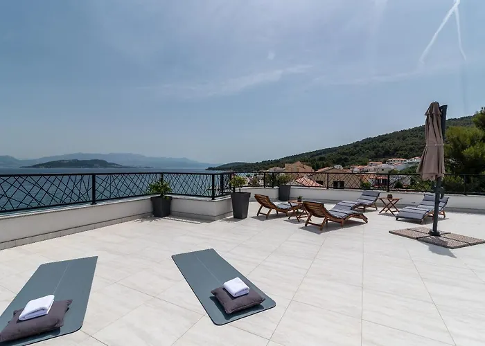 Adria Beach House - Lavendar
