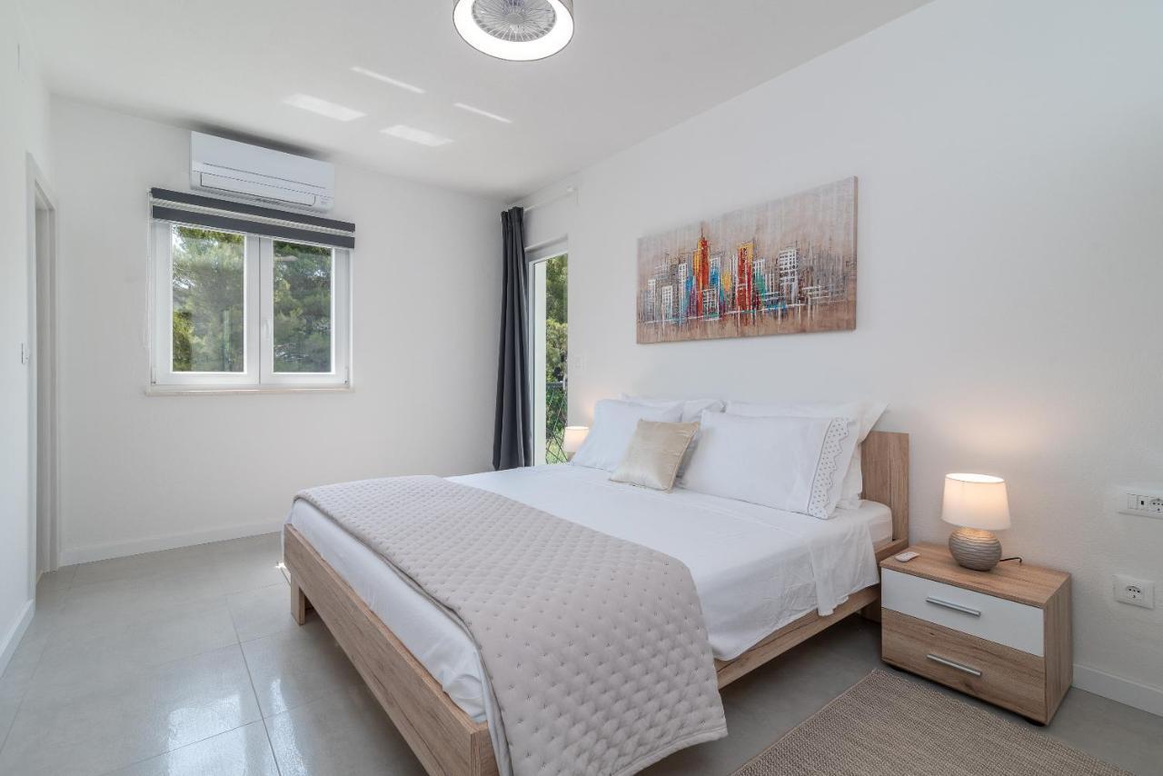 Adria House - Lavendar