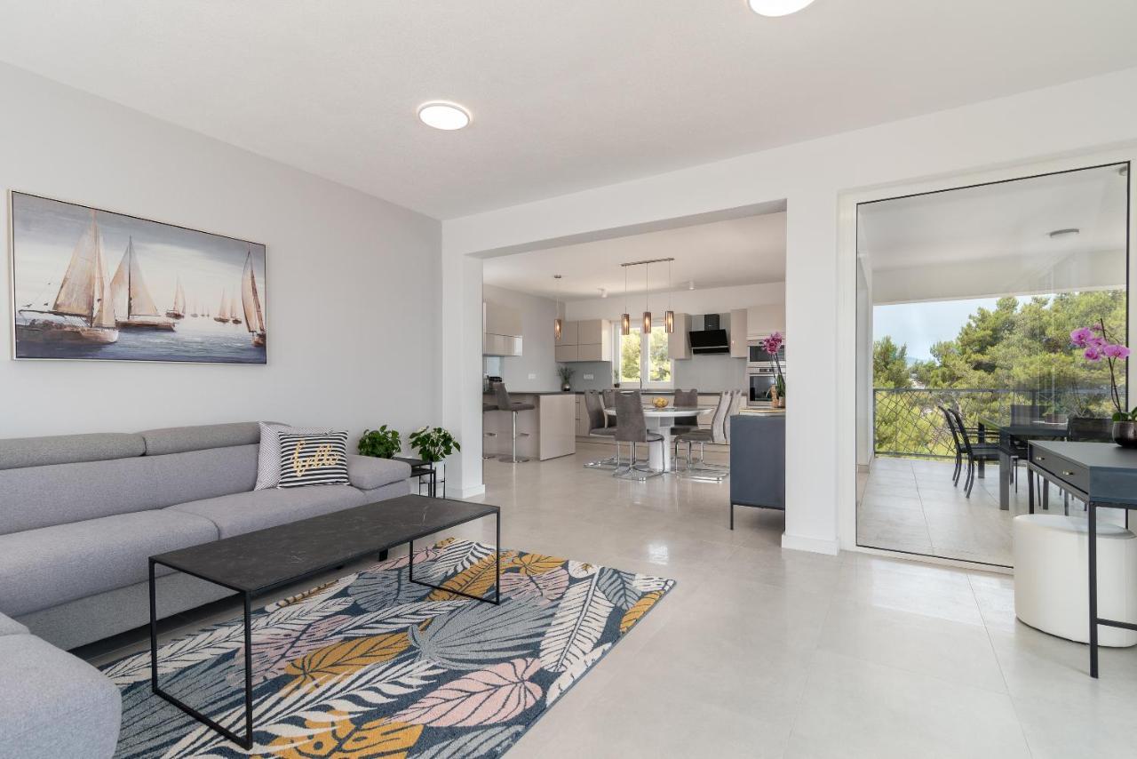 Adria House - Lavendar