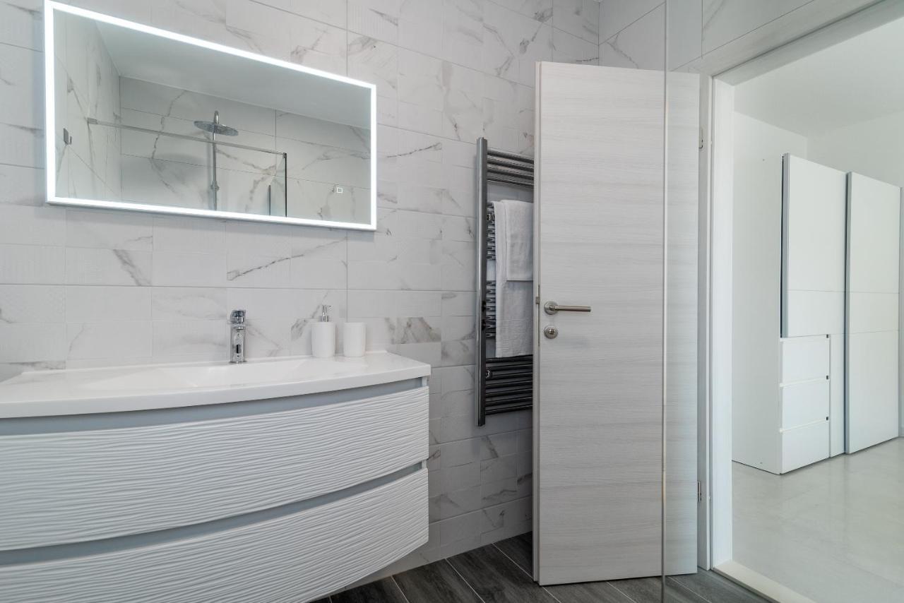 Adria House - Lavendar